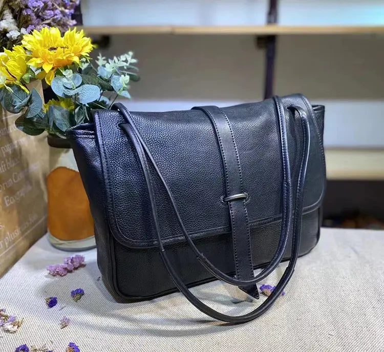 Elegant Leather Messenger Bag